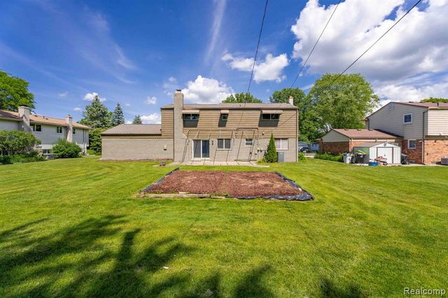 6780 Lee Crest Drive, West Bloomfield, MI 48322