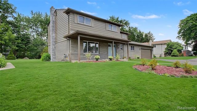 6780 Lee Crest Drive, West Bloomfield, MI 48322