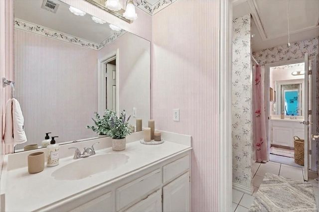 648 Timbercrest Circle, Highland Village, TX 75077