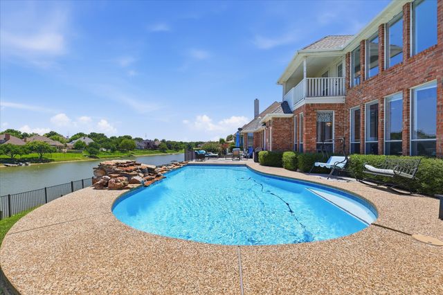 648 Timbercrest Circle, Highland Village, TX 75077