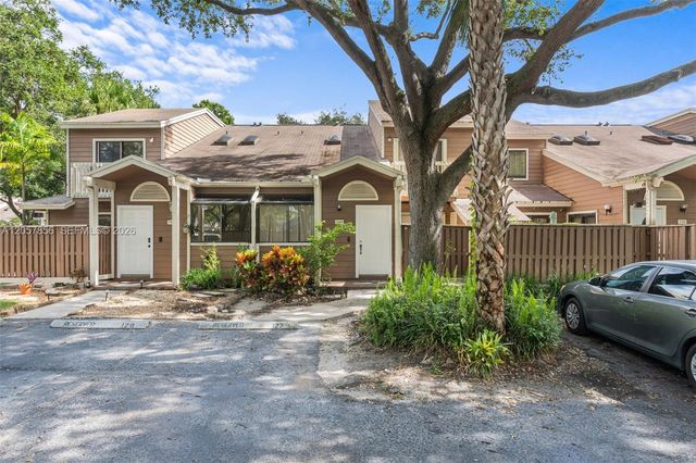 7144 Sportsmans Drive 7144, North Lauderdale, FL 33068