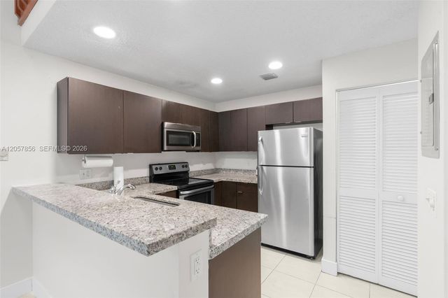 7144 Sportsmans Drive 7144, North Lauderdale, FL 33068