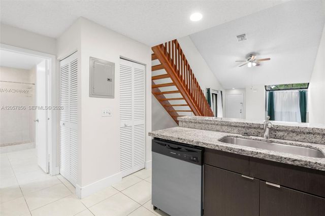 7144 Sportsmans Drive 7144, North Lauderdale, FL 33068