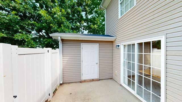 1313 Amsterdam Ct, Murfreesboro, TN 37130