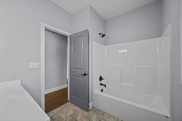 121 Sunningdale Drive, Georgetown, KY 40324