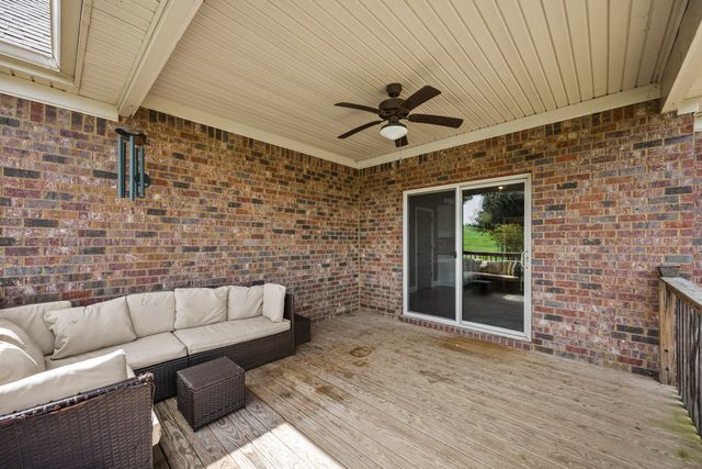 121 Sunningdale Drive, Georgetown, KY 40324