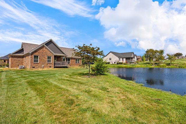 121 Sunningdale Drive, Georgetown, KY 40324