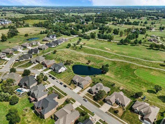 121 Sunningdale Drive, Georgetown, KY 40324