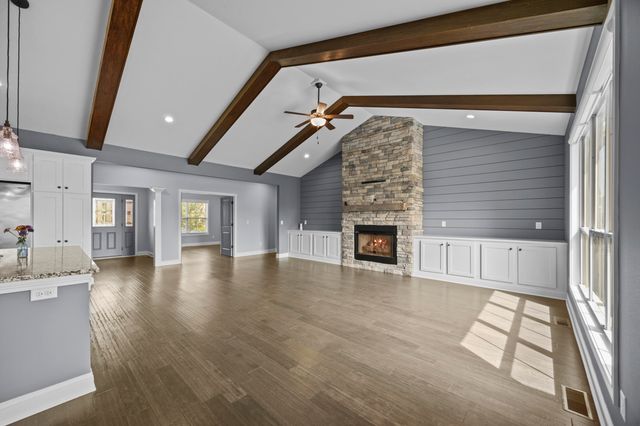 121 Sunningdale Drive, Georgetown, KY 40324