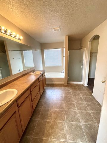 10608 BUCK ISLAND Road SW, Albuquerque, NM 87121