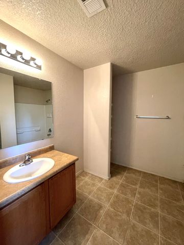 10608 BUCK ISLAND Road SW, Albuquerque, NM 87121