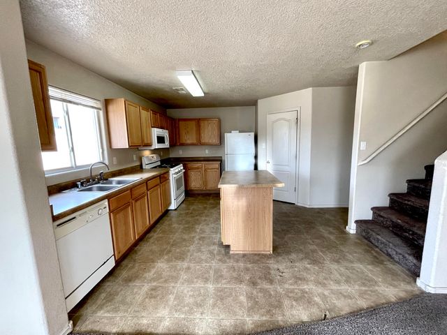 10608 BUCK ISLAND Road SW, Albuquerque, NM 87121