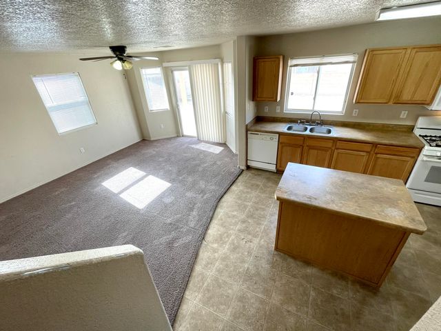 10608 BUCK ISLAND Road SW, Albuquerque, NM 87121