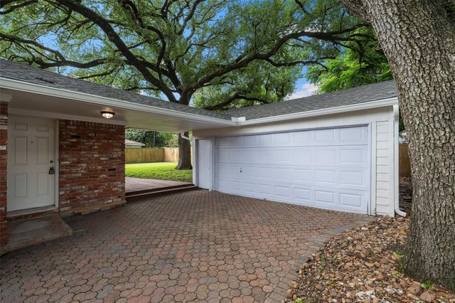 3815 Latma Drive, Houston, TX 77025