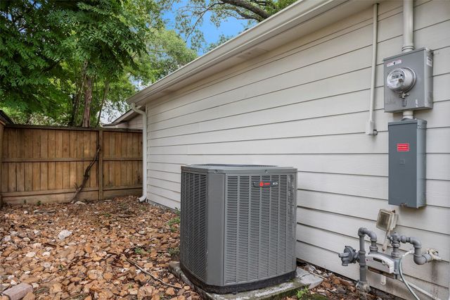 3815 Latma Drive, Houston, TX 77025