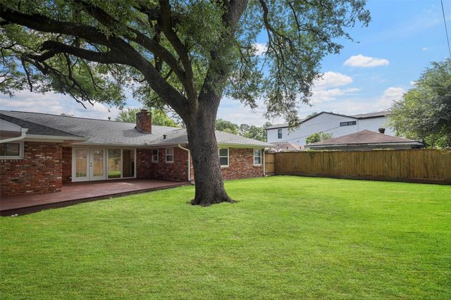 3815 Latma Drive, Houston, TX 77025