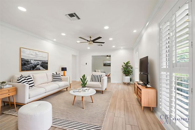 3815 Latma Drive, Houston, TX 77025