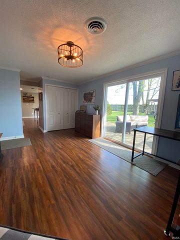 8716 Multirose Lane, Leo, IN 46765