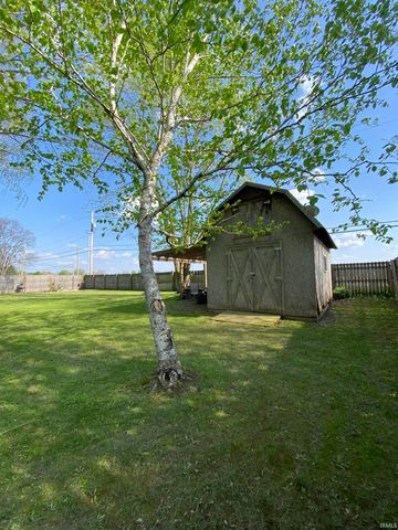 8716 Multirose Lane, Leo, IN 46765