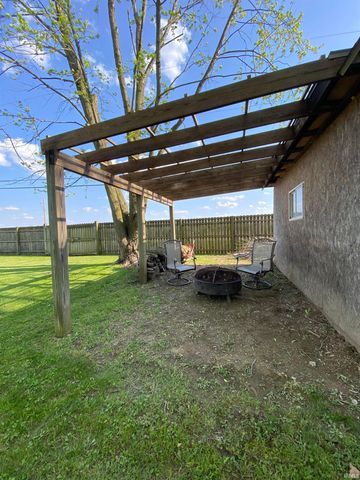 8716 Multirose Lane, Leo, IN 46765