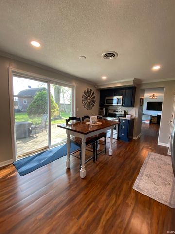 8716 Multirose Lane, Leo, IN 46765