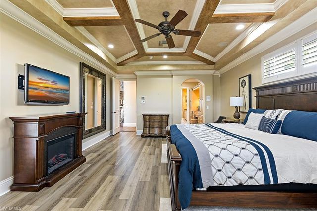 1435 Osprey AVE, Naples, FL 34102