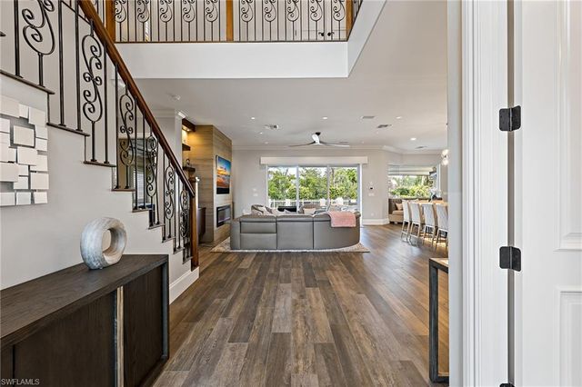 1435 Osprey AVE, Naples, FL 34102