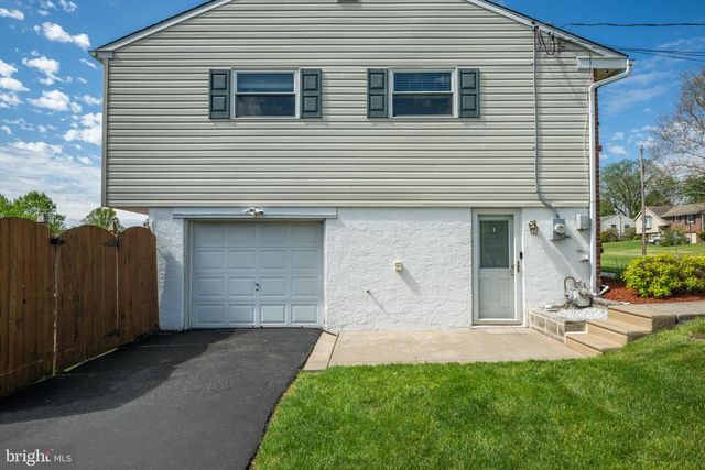 883 MUSTANG RD, Warrington, PA 18976