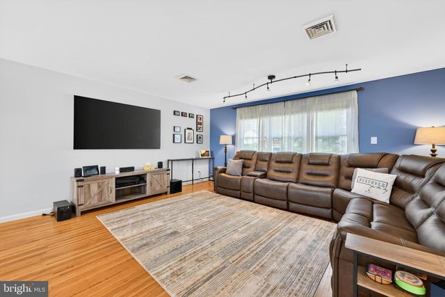 883 MUSTANG RD, Warrington, PA 18976