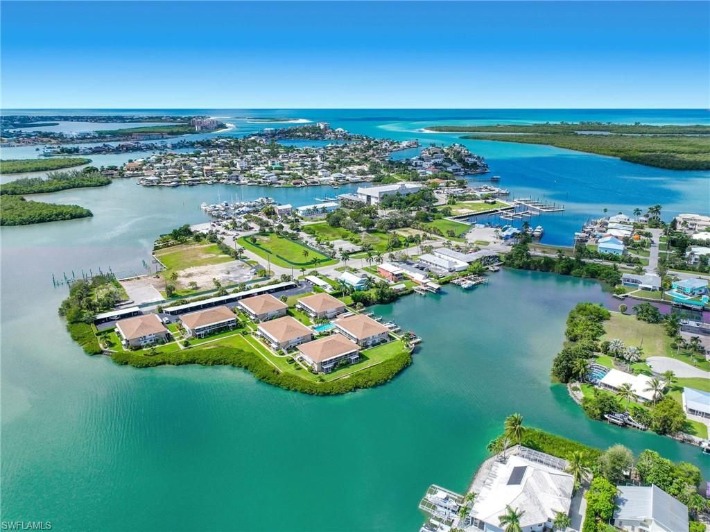 330 Kon Tiki DR C7, NAPLES, FL 34113 — exterior