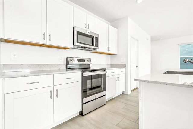 11672 RADIANT SHORE LOOP, San Antonio, FL 33576