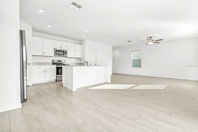 11672 RADIANT SHORE LOOP, San Antonio, FL 33576