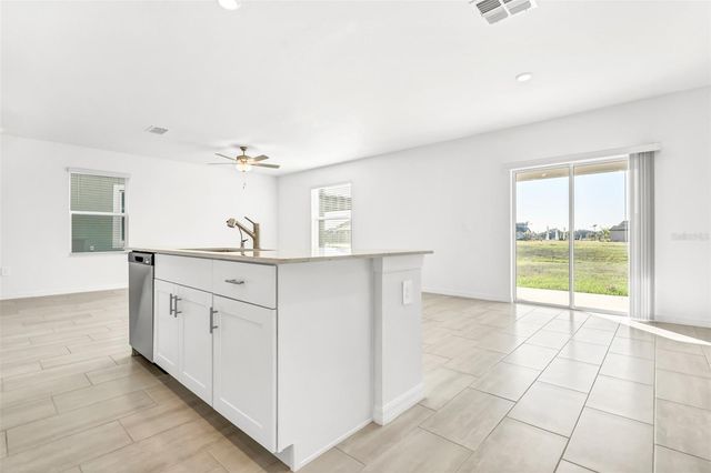 11672 RADIANT SHORE LOOP, San Antonio, FL 33576
