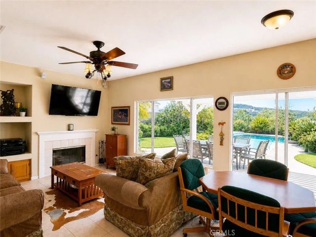 20122 Gina Court, Saugus, CA 91350