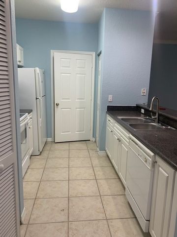 2260 57th Circle 2260, Vero Beach, FL 32966