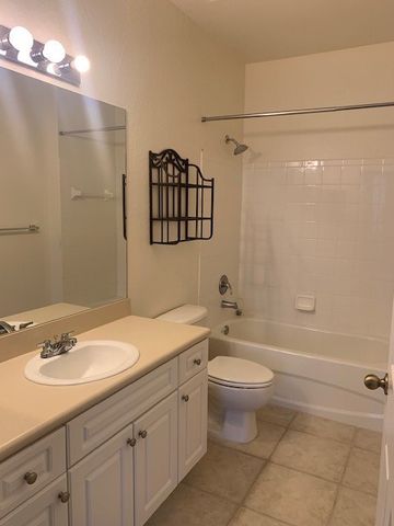 2260 57th Circle 2260, Vero Beach, FL 32966