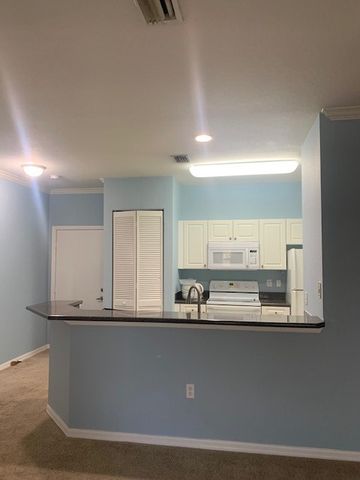 2260 57th Circle 2260, Vero Beach, FL 32966
