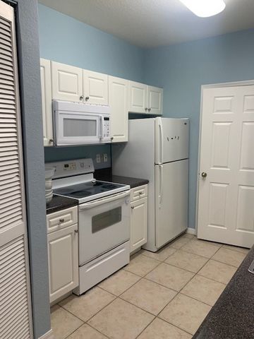 2260 57th Circle 2260, Vero Beach, FL 32966