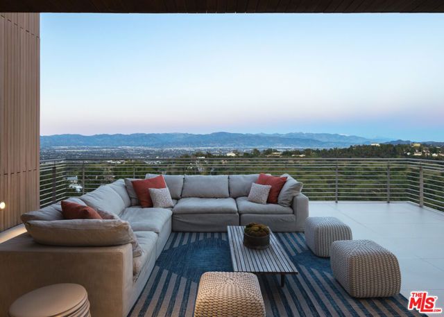 15210 Antelo Place, Los Angeles, CA 90077