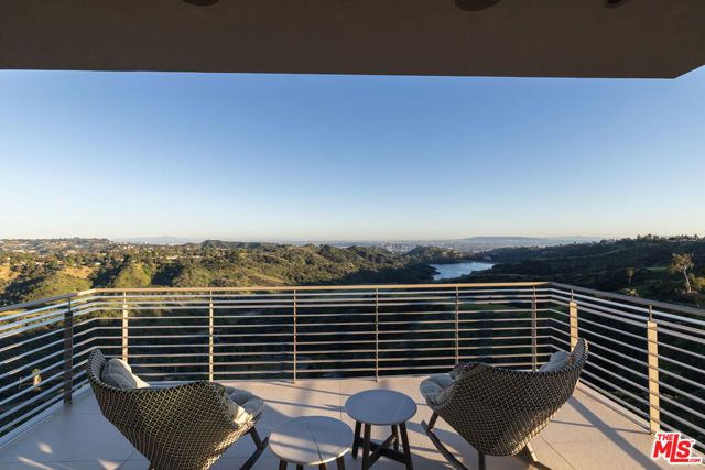 15210 Antelo Place, Los Angeles, CA 90077