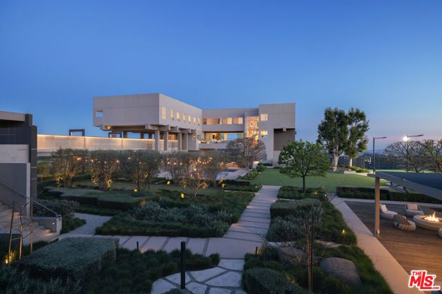 15210 Antelo Place, Los Angeles, CA 90077