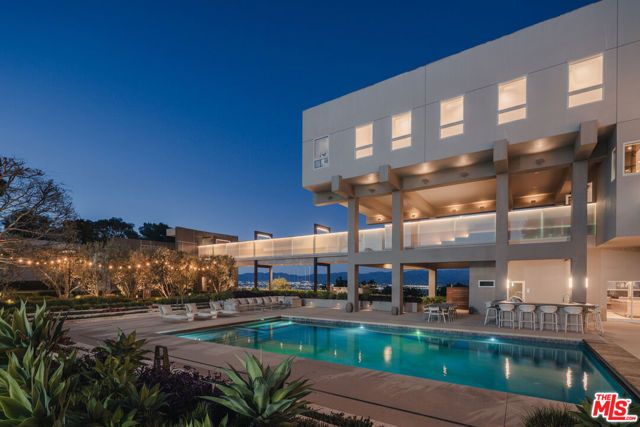 15210 Antelo Place, Los Angeles, CA 90077