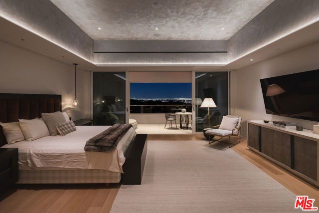 15210 Antelo Place, Los Angeles, CA 90077