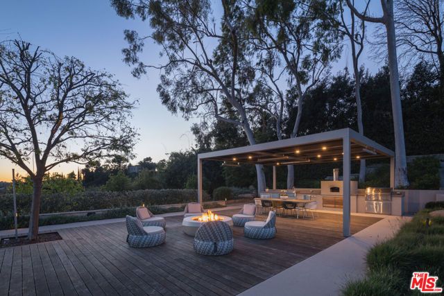 15210 Antelo Place, Los Angeles, CA 90077