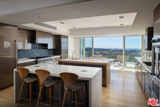 15210 Antelo Place, Los Angeles, CA 90077