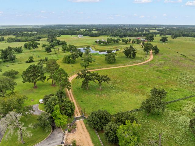 202 & 404 Blackberry Lane, Washington, TX 77880