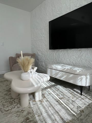 2526 Pierce Street 4, Hollywood, FL 33020