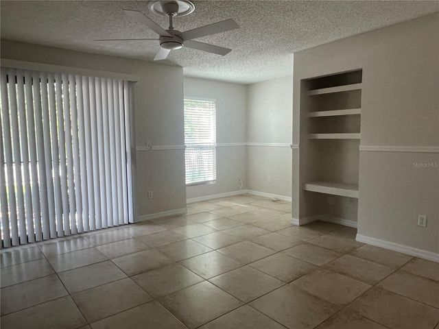 455 ALT 19 S 87, Palm Harbor, FL 34683