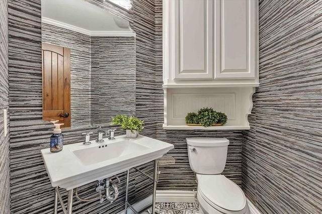 2410 Alexa Avenue, Edmond, OK 73034