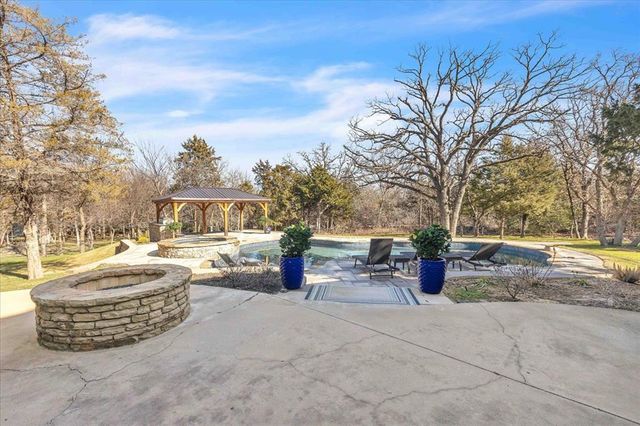 2410 Alexa Avenue, Edmond, OK 73034